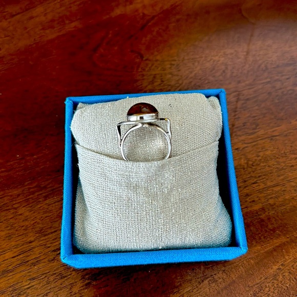 Ring - Picture 2 of 2